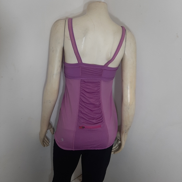 Lululemon Workout top sz 6....in great condition.. - Picture 4 of 5